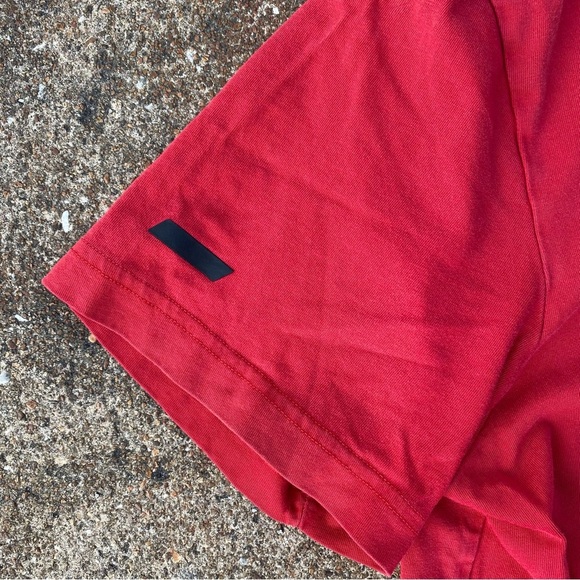 Puma Scuderia Ferrari Mens L Big Shield T-shirt Red Formula 1 Racing Italian - Picture 6 of 9